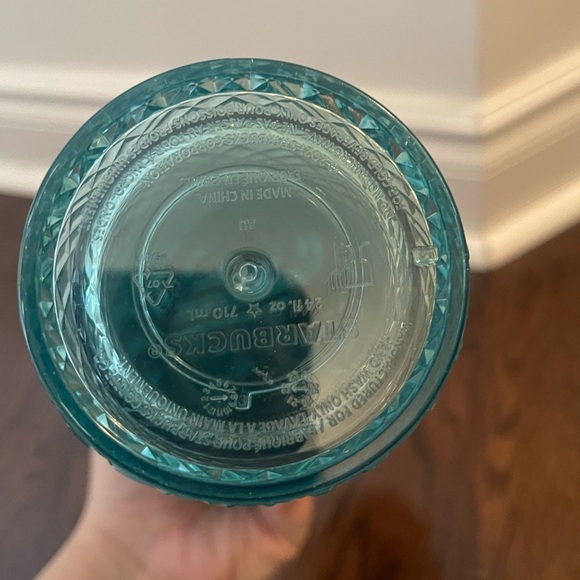 Starbucks Cup - Picture 3 of 3